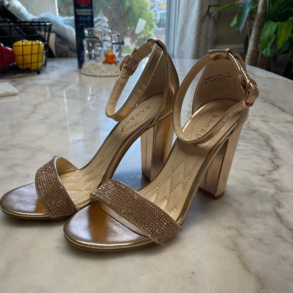 Rose Gold Glitter Heels - Perfect for New Years or Christmas - Picture 4 of 5